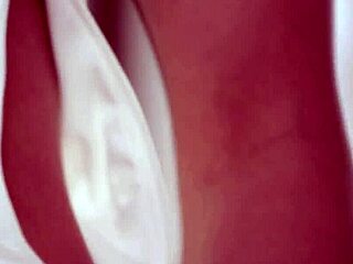 hey, this kinky hottie is getting fucked with big cock 😏