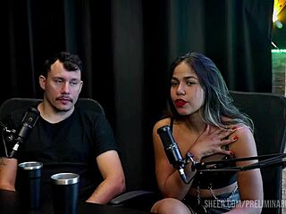 Casal kaliente's hot preliminares with bia hot on podcast
