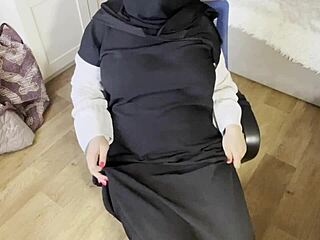 Why is this Turkish woman with beautiful eyes masturbating in pantyhose?