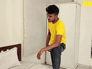 Indian Stepmom Bindu With Huge Boobs In Desi Sex