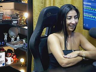 ruan mostrou o pau pra renatinha mello ela adorou o pau e as bolas dele ser� que eles se pegaram