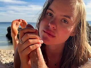 Fucking On Public Beach - The Season Is Open!