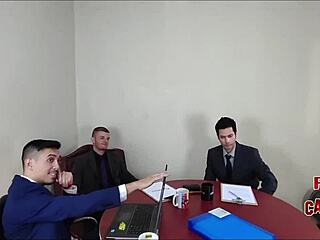 empresa faz teste do sofa com empregada milf ela chupou geral