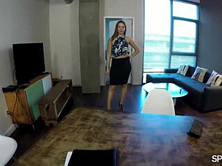 sexy-ass cutie loves big dick 😘