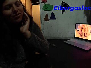 Loving sucking boyfriend's cum in outdoor cosplay roleplay 😍