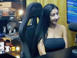 ruan mostrou o pau pra renatinha mello ela adorou o pau e as bolas dele ser� que eles se pegaram