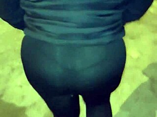 I'm a madura culona flashing my big ass in transparent leggings on the street, oh shit i messed up