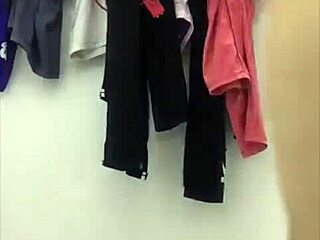 Vietnamese milf nha yen nhi feeling intense pleasure in sex