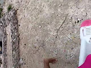 beauty shows off huge dildo, first time 😘