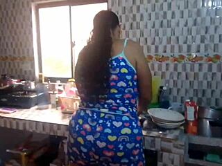 I seduc my stepson with my big ass in the kitchen for a good doggystyle fuck with his big cock and my wet pussy while my husband works