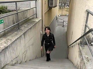 Beautiful brunette dental assistant in Ventabren gets doggystyle action