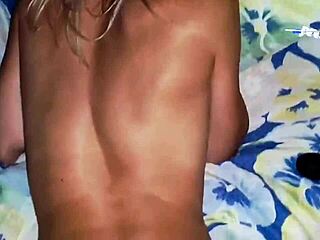 Young couple films their depraved homemade sex with doggystyle and cumshot