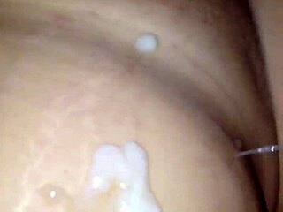 look at that cum on her big pregnant belly