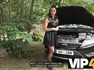 Texas Patti Turns On Men Publicly