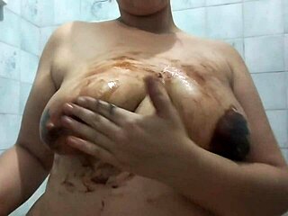 i masturbate covered in chocolate until i cum
