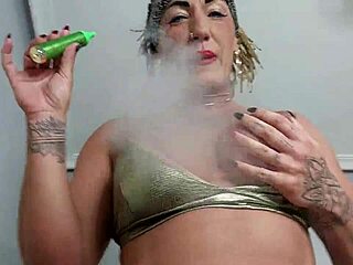 I'm the bitchiest mature bodybuilder with big tits and tattoos, getting rimjob and assfucking in this vicious trailer