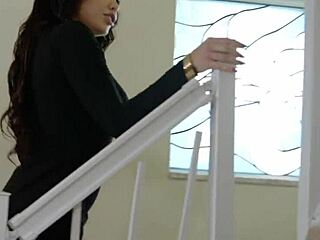 Latina Lesbian Licks Babe With Toys And Fingering In Oral Rimjob Tribbing