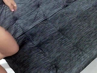 real sexo amateur que rico chuparle el culo a mi vecina caliente ella esta muy contenta porque me la follo cuando no esta su marido - 18 anos amateur