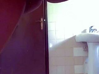 Wet Bathtub Masturbation and Pussy Creaming!