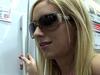 hillary scott says she's a gangbang fanatic with monster cocks