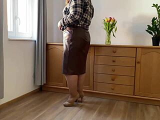 No sex but cum on your mother-in-law's fat ass in leather