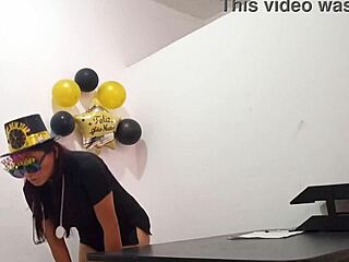 I'm bored in office and put butt plug to get aroused, I'm slut at work