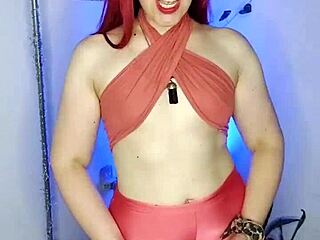 belly button fetish with the gym trainer