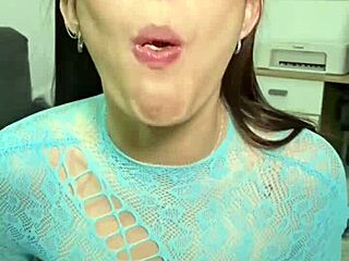 Eating junk food and then puking it all out 😋🤢