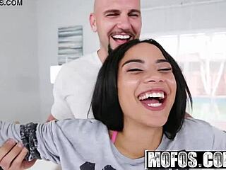 Mofos Dont Break Me Petite Latina Maya Bijou