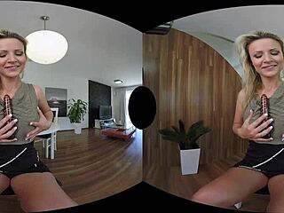samantha jolie loves vr sex and toying her pussy!
