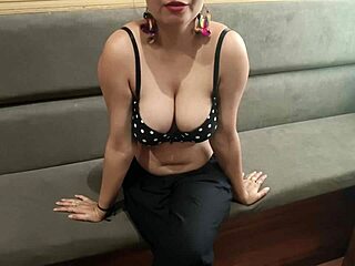 Saali seduces jija ji and gets her pussy and ass fucked