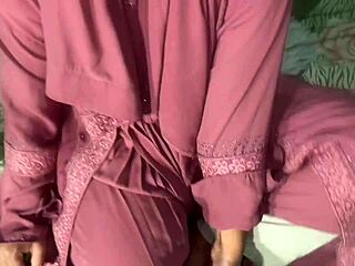 bangladeshi couple fucks doggy missionary 😘