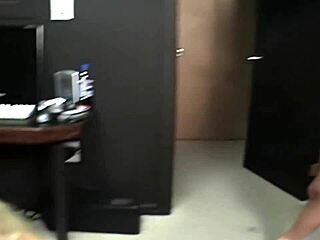 Riley Evans Sucks Fat Prick For Cum In Pov Scene