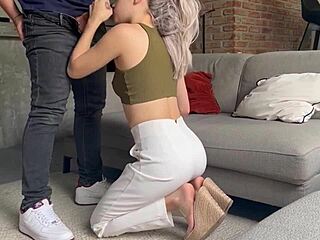 Después De Dos Copas Mi Cuñada Me Entrega Su Coño En El Lobby