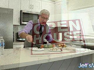 Curvy mature blonde kimmie kaboom seduces a real estate agent!