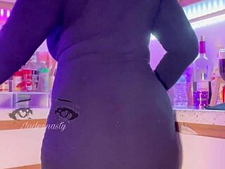 want to see ms bulma squirt in the kitchen?