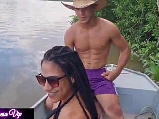 tigresa vip enjoys two huge cocks in her ass with mia bucetinha