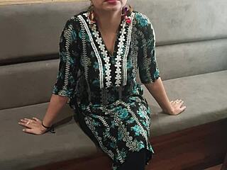 Saali seduces jija ji and gets her pussy and ass fucked