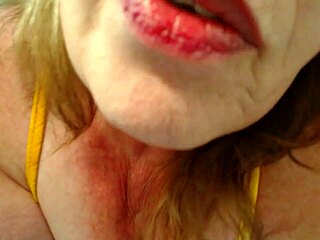 silky panties mature gets orgasm from ross