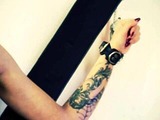 I love mai bailey and krystal webb's lesbian scene