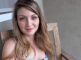 Sampling Fellows Schlong Makes Beauty Yearns For Fucking