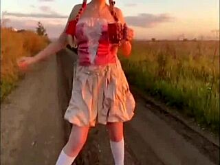 i watch elza kom sexy dance with tits and panties, she's so pretty and muscular