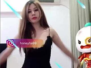 I can't resist that massive Vietnamese cock in this wild bigo live show