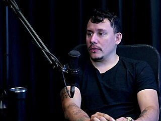 Tiago Oliveira's Encounter with Hot Santa and Trans Fetish