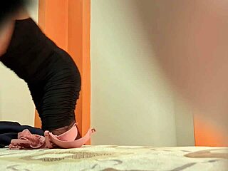 mi hermanastra caliente y sensual miranda