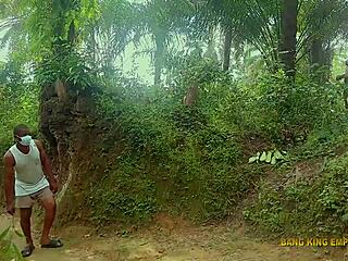 Bush Hot Sex With Bbw Kings Wife