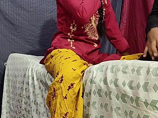 indian aunty fucked by boy in panties