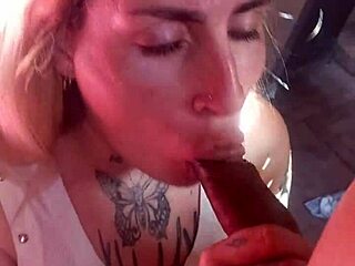 8 in the morning she needs cum in mouth 😜