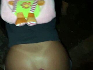 public latina offers ass in outdoor brazilian amateur scene