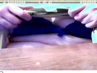 Teen 18+ webcam girl performs in free amateur sex video session